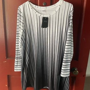 Tunic White and black like backgammon!